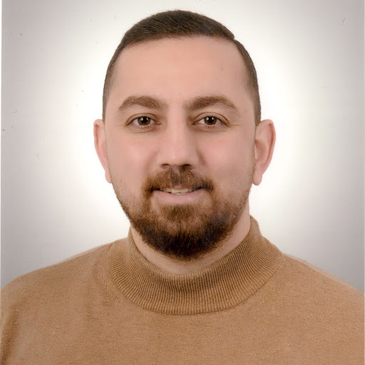 محمد أوزباكير — مؤسِّس Kiwi Giyim